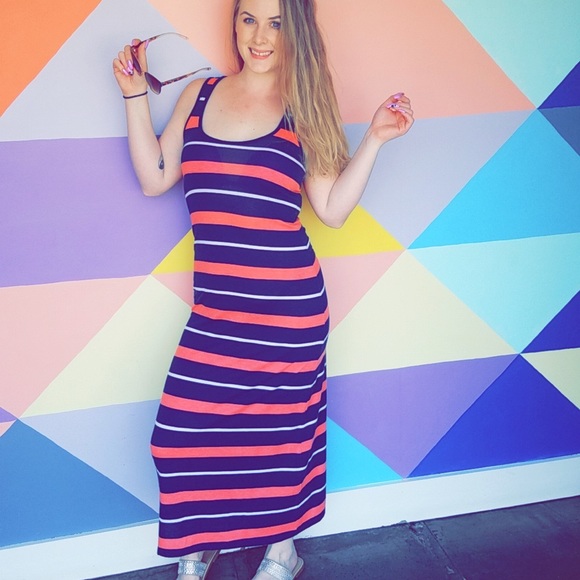 Dresses & Skirts - Pink navy and white maxi dress